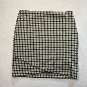 Vylette Plaid Skirt Size Small